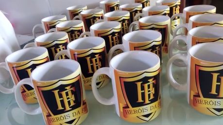 Canecas de porcelana personalizadas produzidas pela Volblack