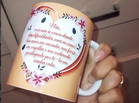 Caneca de porcelana personalizada com foto e mensagem