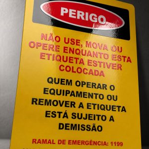 Etiqueta de Sinalização 10x15cm Couchê 300g com BOPP e Verniz Localizado - Milheiro